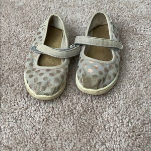 Girls Toms shoes